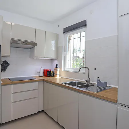 Golden 別荘 バラトンレッレ