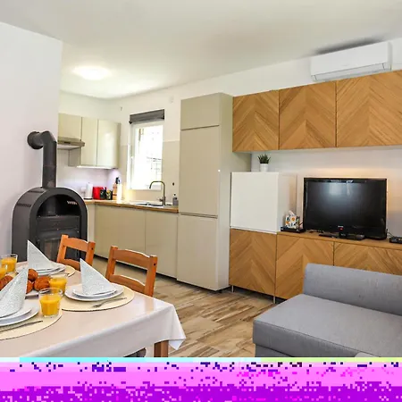 Golden 別荘 バラトンレッレ