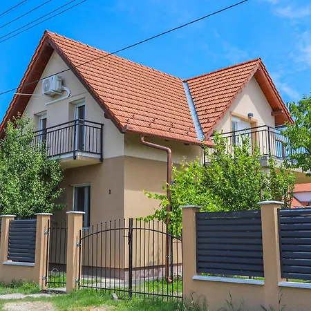 Feriehus Golden Balatonlelle