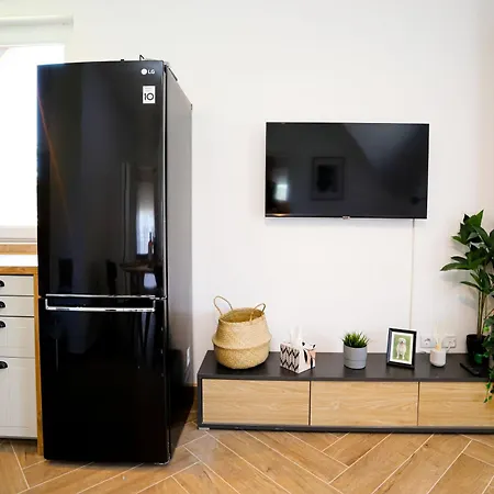 別荘 Golden バラトンレッレ