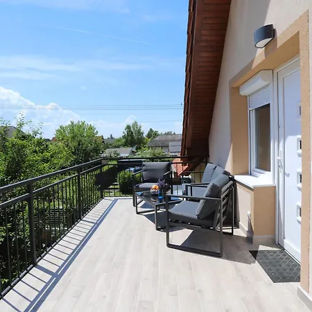 Golden バラトンレッレ