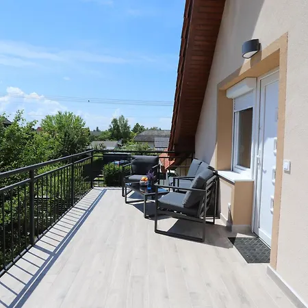 Golden * バラトンレッレ